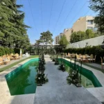 حیاط عمارت ولنجک