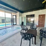 ویلای رودهن استخر داخلی